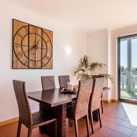 Superbe Appartement Spacieux Avec Terrasse Vue Piscine วิลาโมรา ภายนอก รูปภาพ